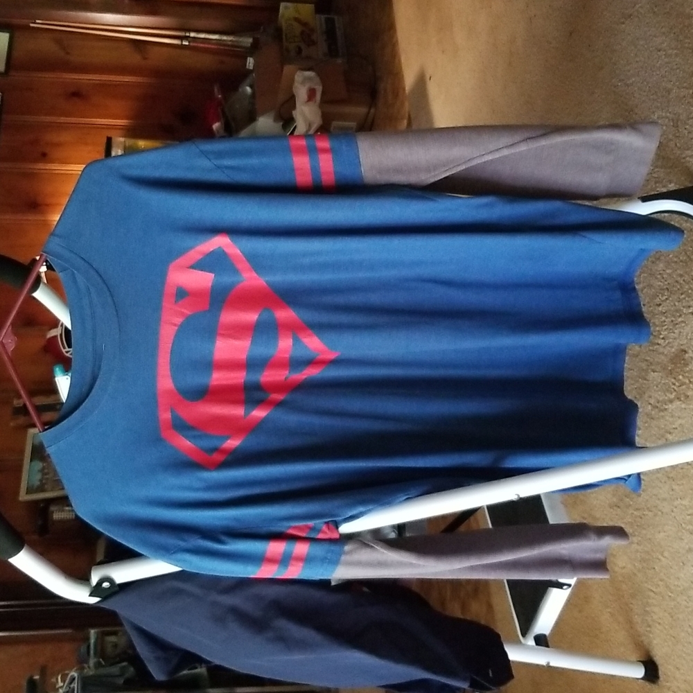 Superman long sleeve t-shirt